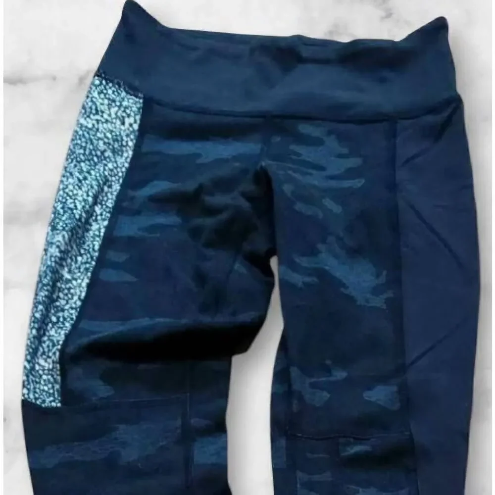 Lululemon Size 2 Camo Joggers 25